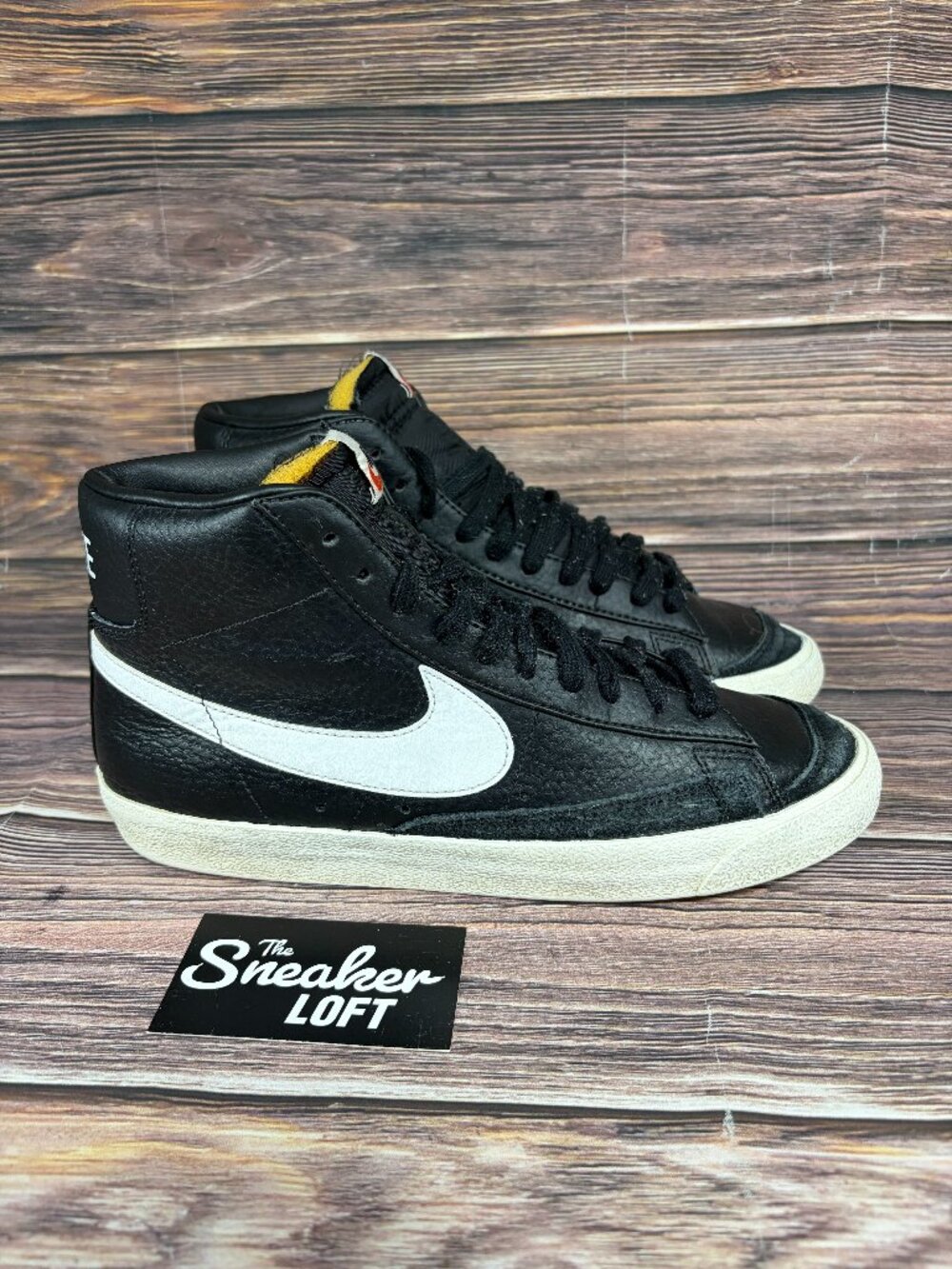 Nike Blazer Mid '77 Men's Black Lace Up Sneakers Size 9